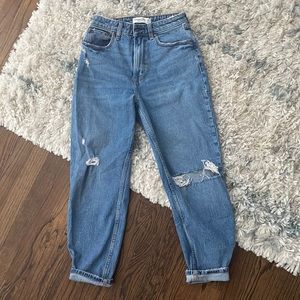 Abercrombie The 80s Mom High Rise denim